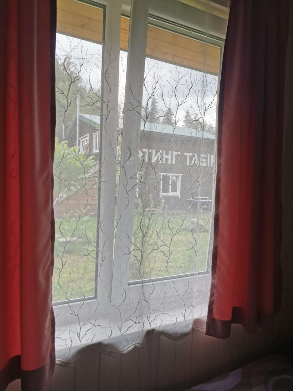 Рада Дараба Hotel Krasnik Eksteriør billede