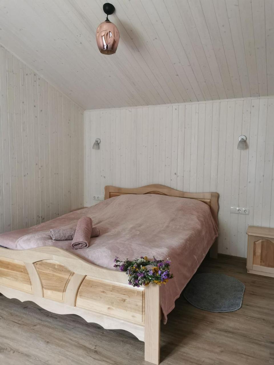 Рада Дараба Hotel Krasnik Eksteriør billede