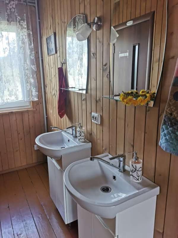 Рада Дараба Hotel Krasnik Eksteriør billede