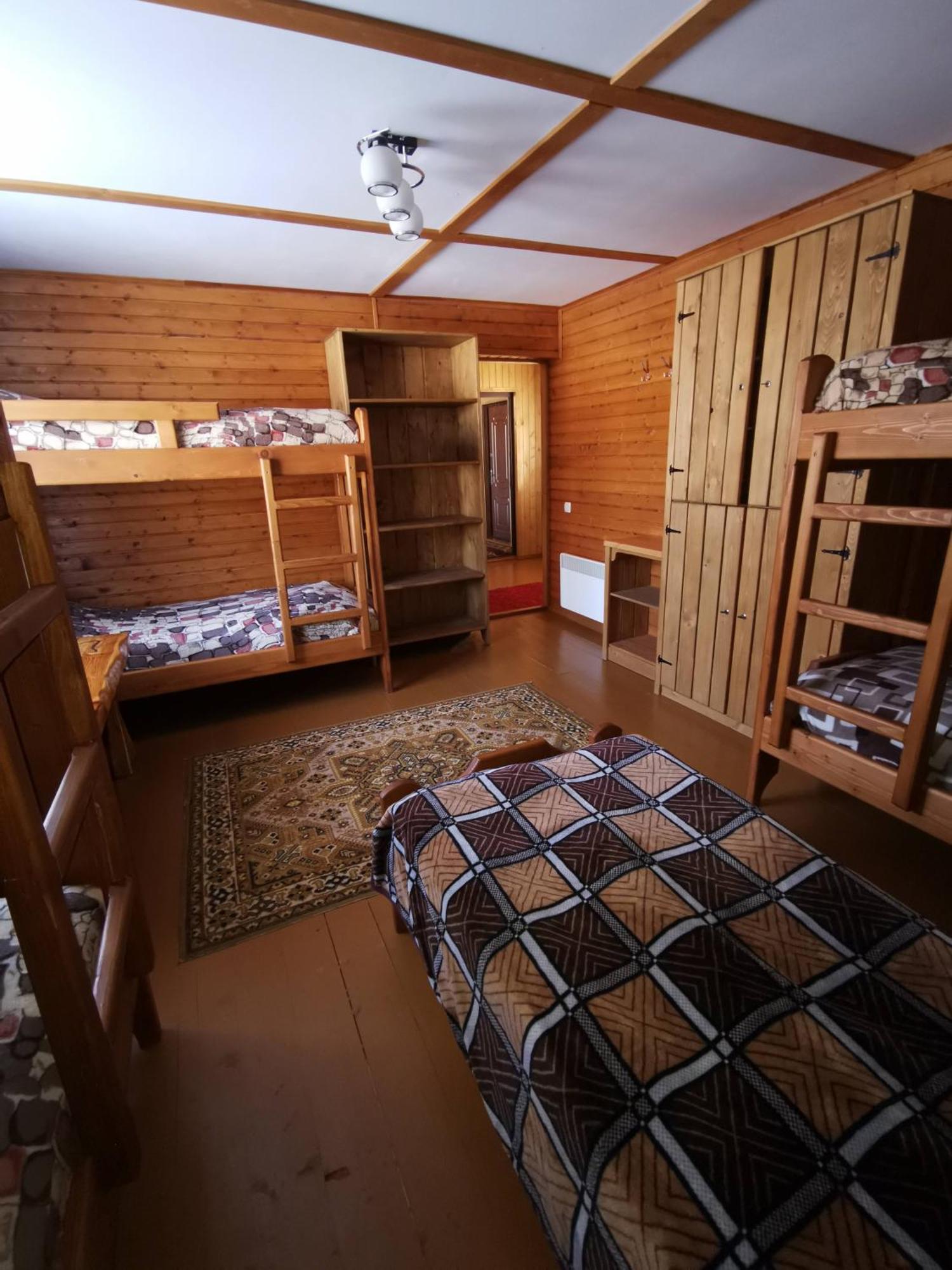 Рада Дараба Hotel Krasnik Eksteriør billede