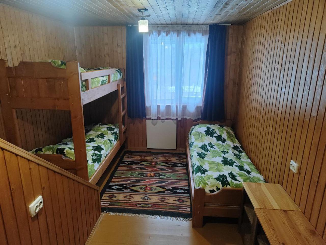 Рада Дараба Hotel Krasnik Eksteriør billede