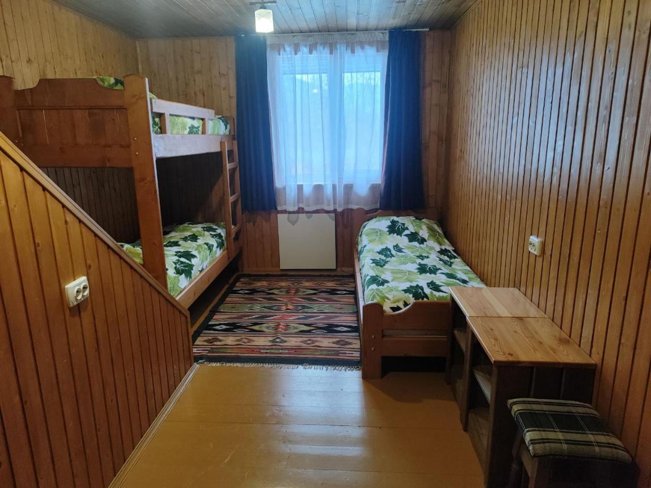 Рада Дараба Hotel Krasnik Eksteriør billede