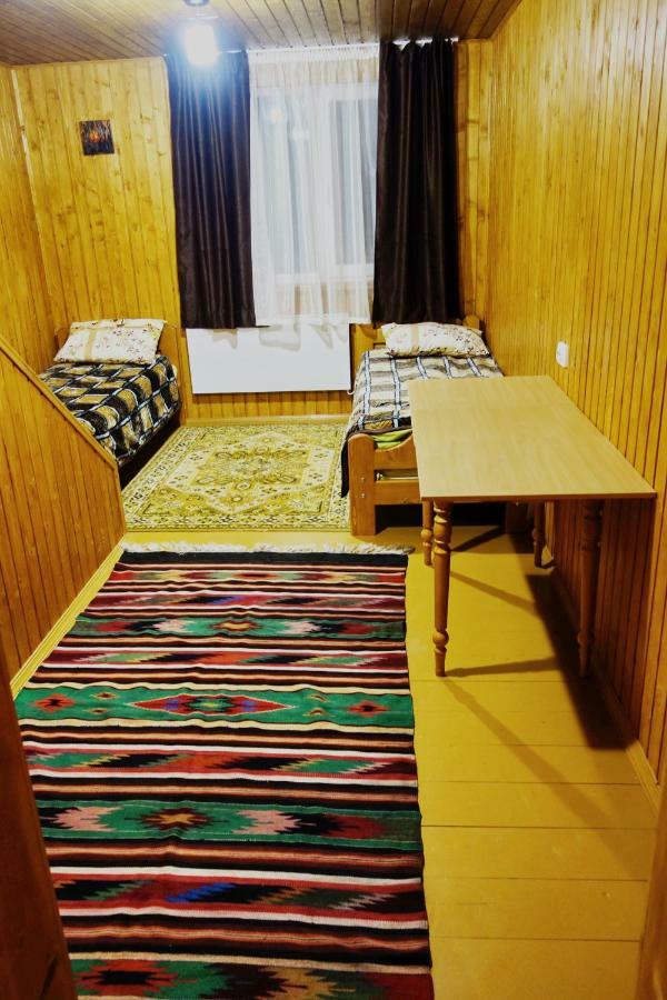 Рада Дараба Hotel Krasnik Eksteriør billede