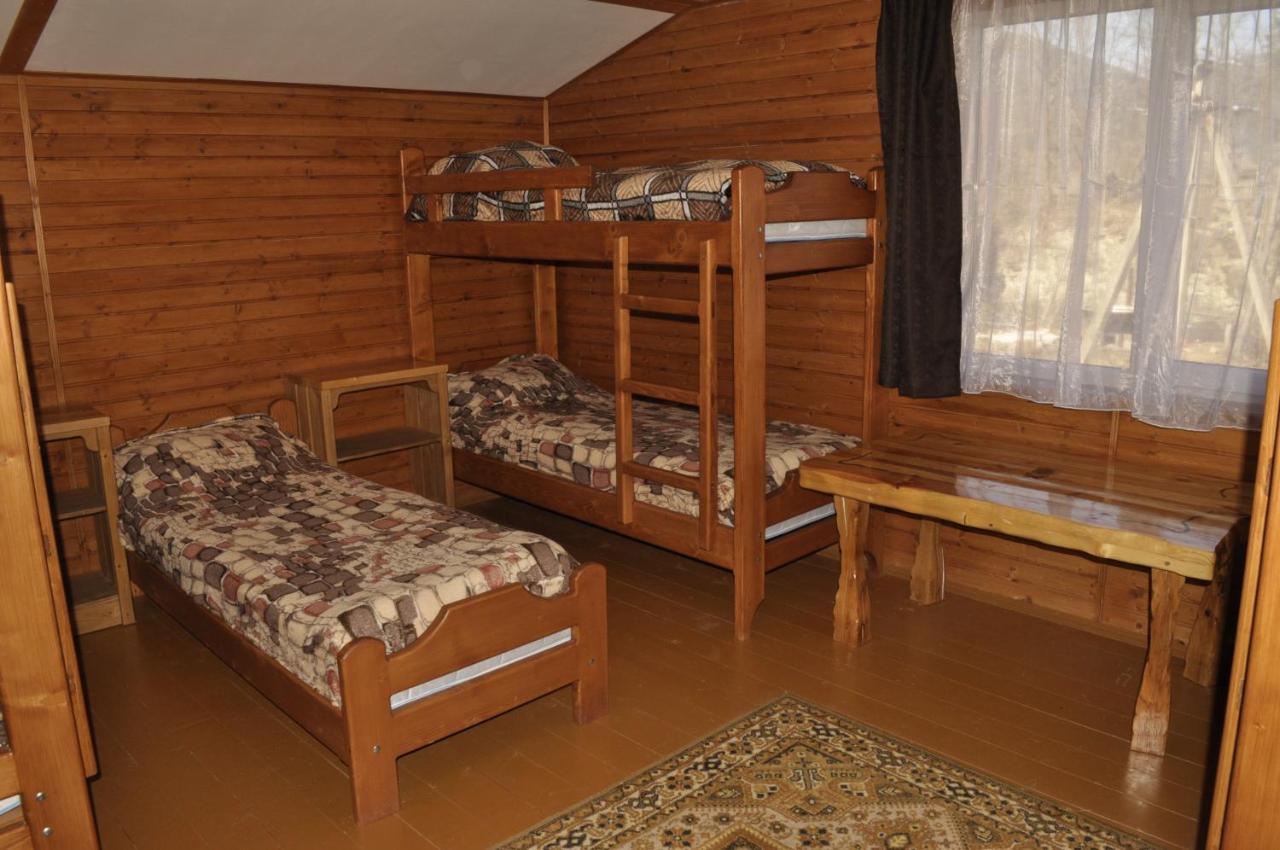 Рада Дараба Hotel Krasnik Eksteriør billede